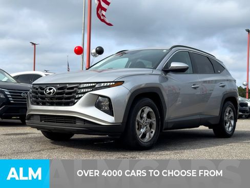 Used 2023 Hyundai Tucson SEL FWD image 2