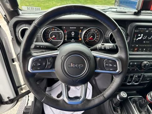 Used 2020 Jeep Wrangler Unlimited Sahara AWD/4WD image 29