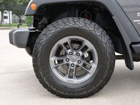Used 2016 Jeep Wrangler Unlimited Sport w/ Quick Order Package 24S AWD/4WD image 22
