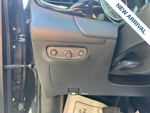 Used 2021 Buick Encore GX Select AWD/4WD image 20