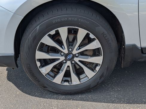Used 2017 Subaru Outback 2.5i Limited AWD/4WD image 15