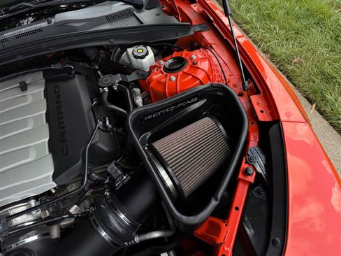 Used 2019 Chevrolet Camaro SS RWD image 68