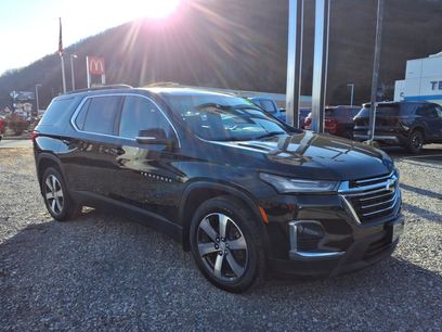 Used 2023 Chevrolet Traverse LT