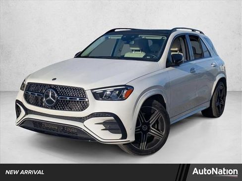 Used 2024 Mercedes-Benz GLE 450e 4MATIC image 1
