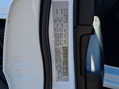 Used 2020 Jeep Grand Cherokee Altitude AWD/4WD image 28