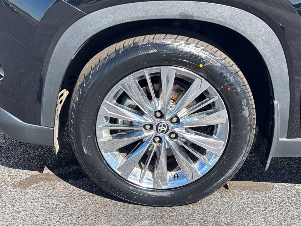 Used 2024 Toyota Grand Highlander AWD image 27