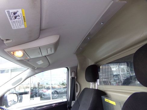 Used 2013 RAM C/V Tradesman FWD image 15
