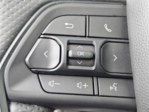 Used 2025 Toyota Sequoia SR5 image 31