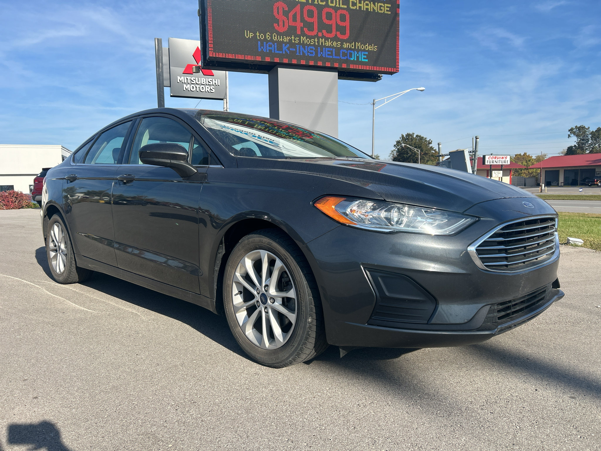 Used 2020 Ford Fusion SE FWD image 1