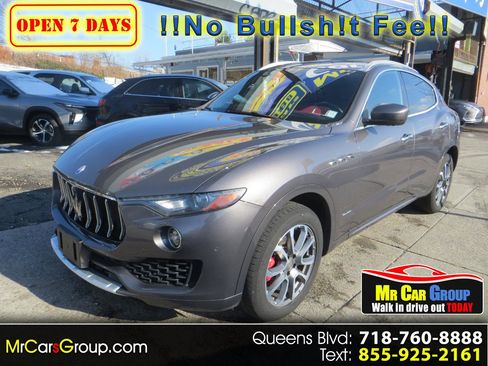 Used 2018 Maserati Levante GranLusso image 1