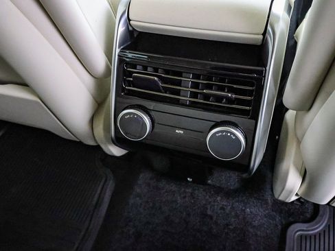 New 2026 Land Rover Range Rover SE image 21