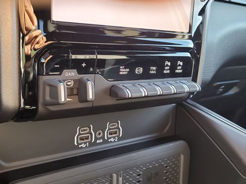 New 2026 RAM 2500 Laramie w/ Night Edition image 25