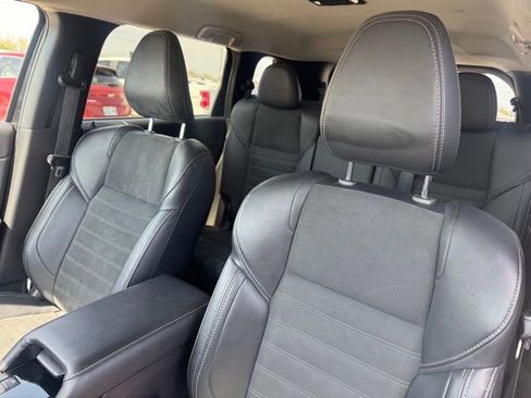 Used 2025 Mitsubishi Outlander SE image 11