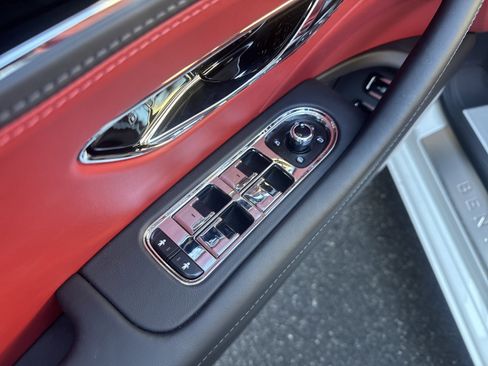 New 2026 Bentley Flying Spur image 12