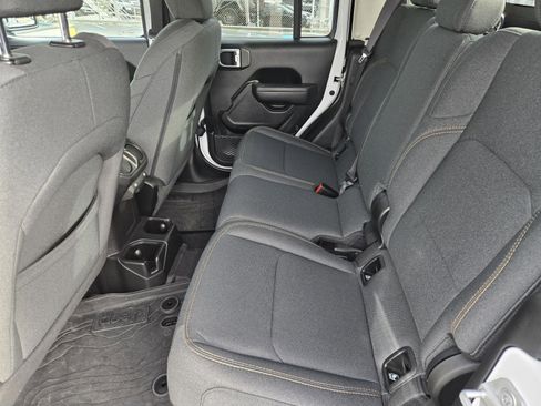 Certified 2024 Jeep Gladiator Sport image 27