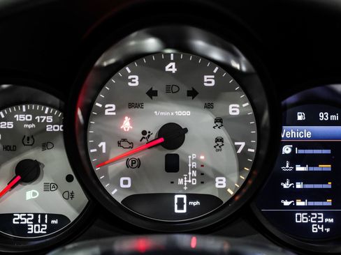 Used 2019 Porsche 911 Targa 4S image 47