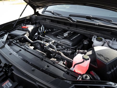 Used 2025 Cadillac Escalade V image 40