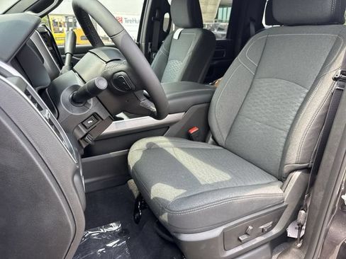 New 2026 RAM 2500 Big Horn AWD/4WD image 19