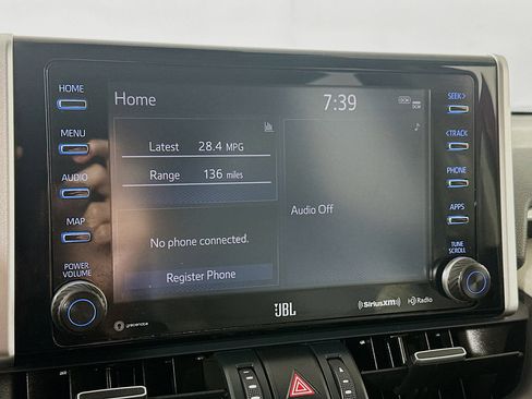 Used 2020 Toyota RAV4 XLE Premium image 14