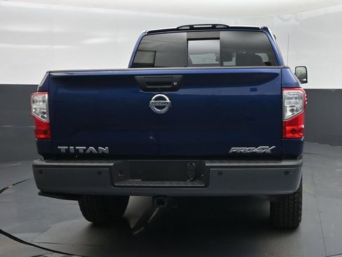 Used 2017 Nissan Titan PRO-4X w/ Pro-4x Convenience Package AWD/4WD image 28