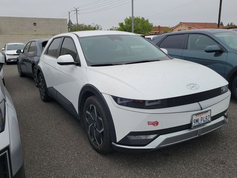 Used 2024 Hyundai Ioniq 5 SEL RWD image 3