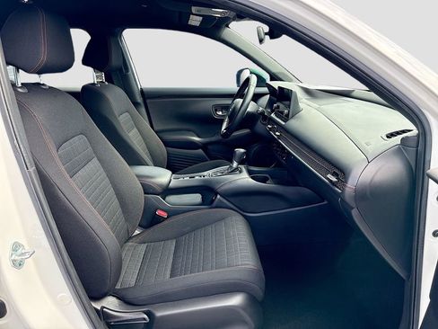 Used 2023 Honda HR-V Sport image 19