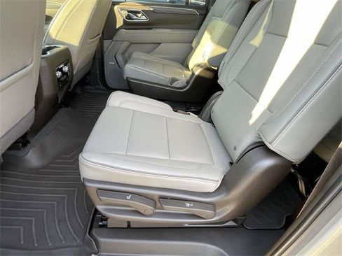 Certified 2023 GMC Yukon XL SLT image 11