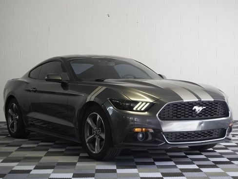 Used 2015 Ford Mustang EcoBoost image 8