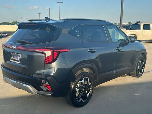 Used 2025 Kia Seltos S FWD image 12