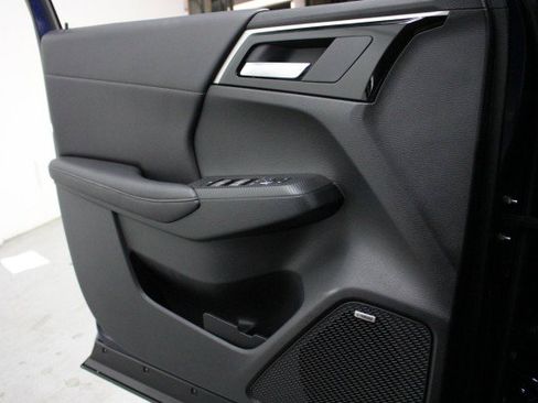 New 2025 Mitsubishi Outlander SE image 17