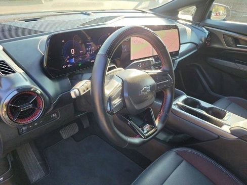 Used 2024 Chevrolet Equinox EV RS FWD image 20