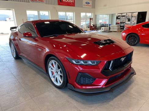 Used 2024 Ford Mustang GT Premium image 7