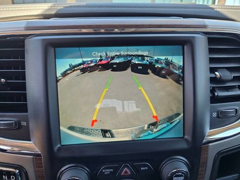 Used 2017 RAM 1500 Laramie w/ Convenience Group AWD/4WD image 11