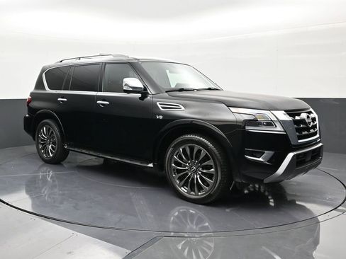 Used 2021 Nissan Armada Platinum w/ Captain's Chairs Package RWD image 7