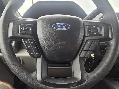 Used 2019 Ford F250 XLT w/ XLT Premium Package AWD/4WD image 22