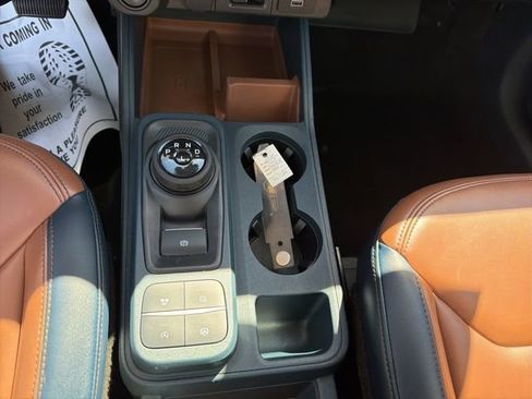 Used 2022 Ford Maverick Lariat w/ Lariat Luxury Package image 11