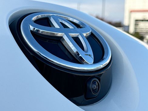 Used 2024 Toyota Corolla SE image 14