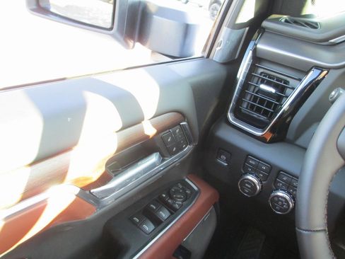 New 2026 GMC Sierra 3500 Denali Ultimate image 17