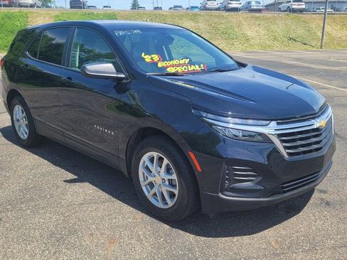 Used 2023 Chevrolet Equinox LS w/ LS Convenience Package FWD image 16