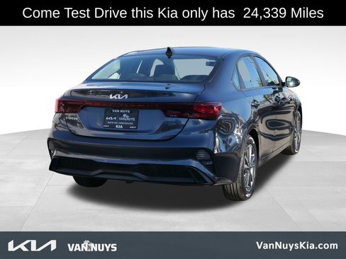 Used 2023 Kia Forte LXS image 3