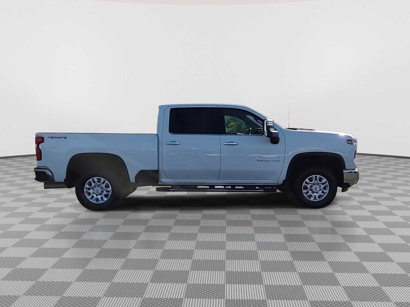 Used 2024 Chevrolet Silverado 2500 LTZ AWD/4WD image 9
