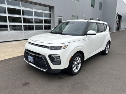 Used 2022 Kia Soul LX w/ Technology Package