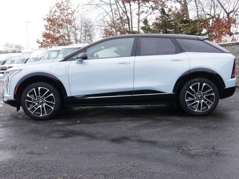 Certified 2025 Cadillac Optiq Sport 1 w/ LPO, Floor Liner Package image 3