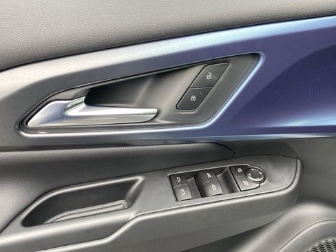 New 2026 Chevrolet Equinox EV LT image 20