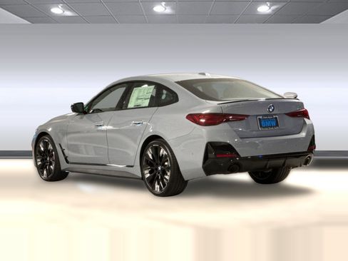 New 2026 BMW 430i w/ M Sport Package RWD image 3