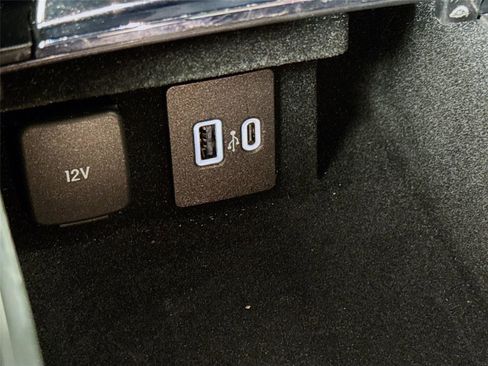 Used 2025 Lincoln Corsair Grand Touring w/ Towing Package image 14