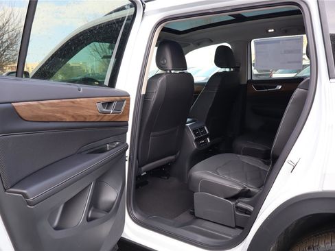 New 2026 Volkswagen Atlas SE image 22