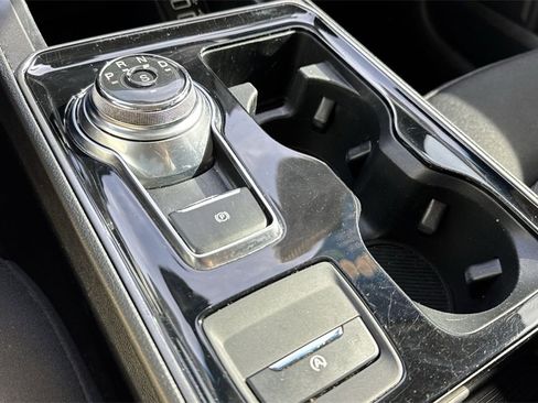 Used 2020 Ford Edge SE image 53