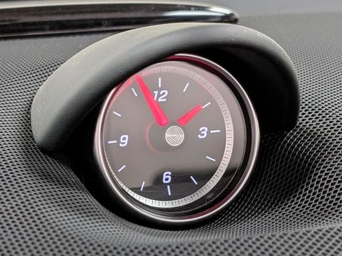 Used 2017 Mercedes-Benz SL 550 image 33