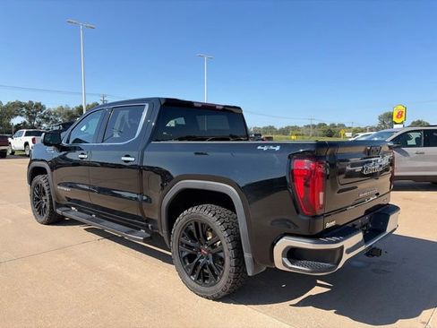 Used 2022 GMC Sierra 1500 SLT AWD/4WD image 8